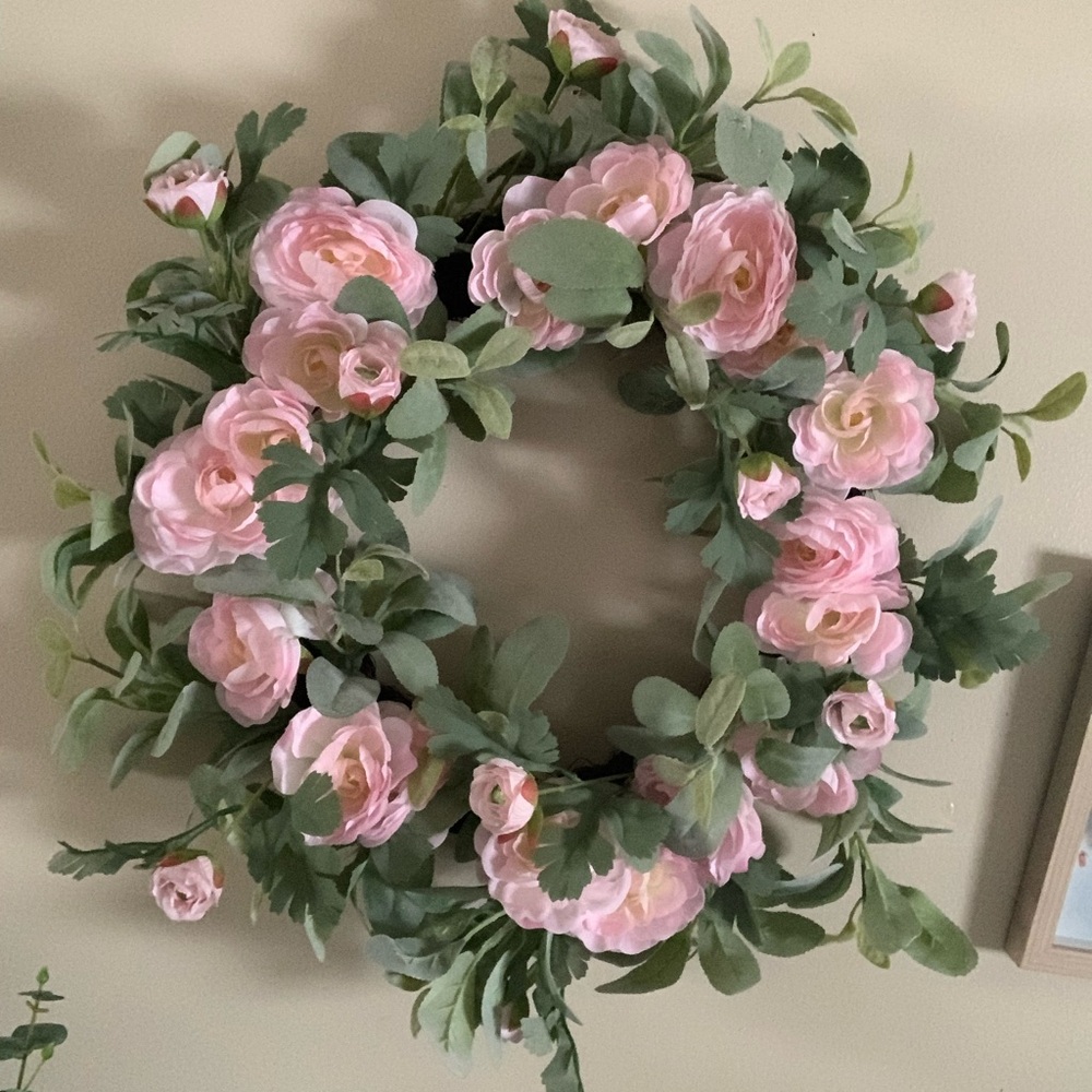 Elegant Pink Floral Wreath